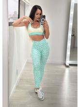 Conjunto Top + Legging Jaspe Logomania Off White e Verde